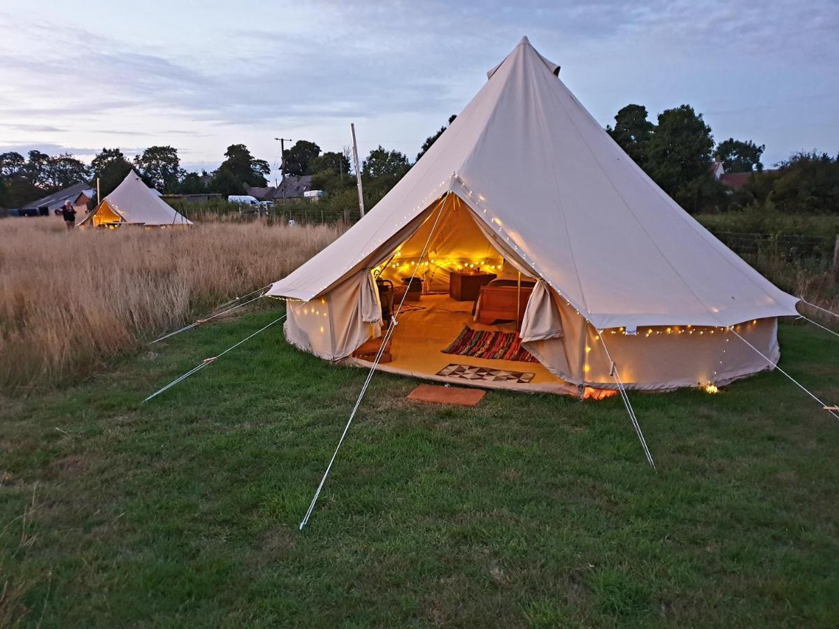6 Guests - Bell Tent - Wood Stove - Views