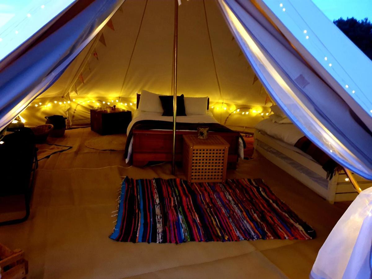 6 Guests - Bell Tent - Wood Stove - Views