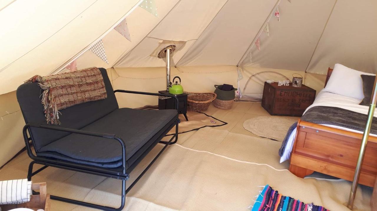 6 Guests - Bell Tent - Wood Stove - Views